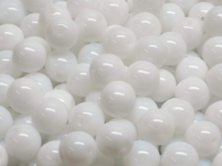 8mm Czech Round Druk Bead, Milky White, 25 pcs For Sale